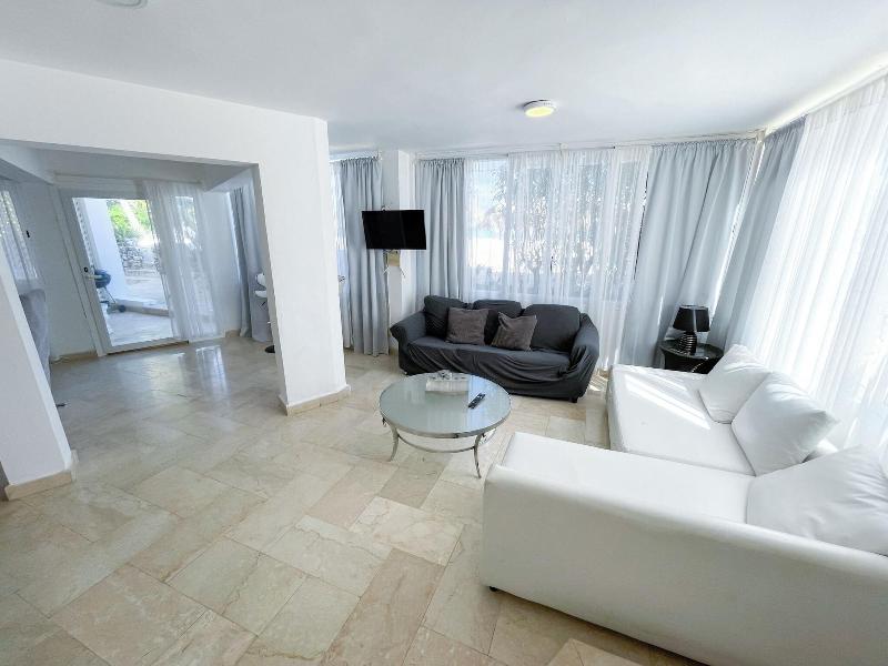 Bavaro Seaside Villas Beach Hotel & Spa image