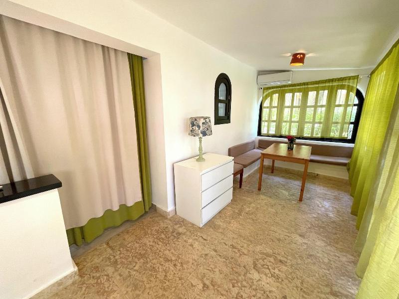 Bavaro Seaside Villas Beach Hotel & Spa image