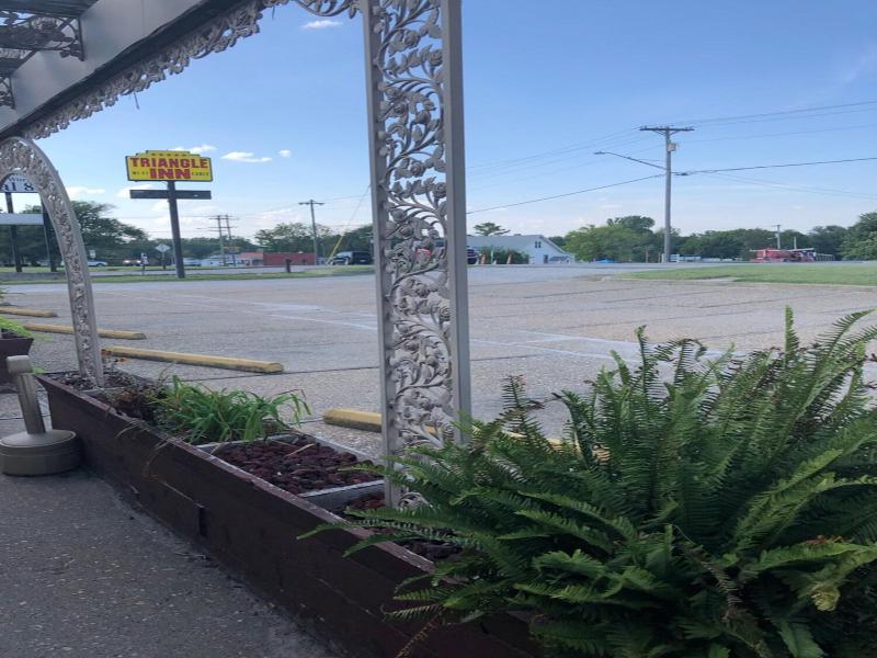 Triangle Inn Motel image