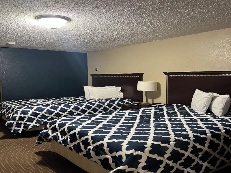 Triangle Inn Motel image