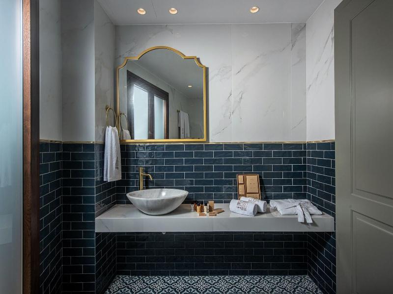 Vespera City Hotel image