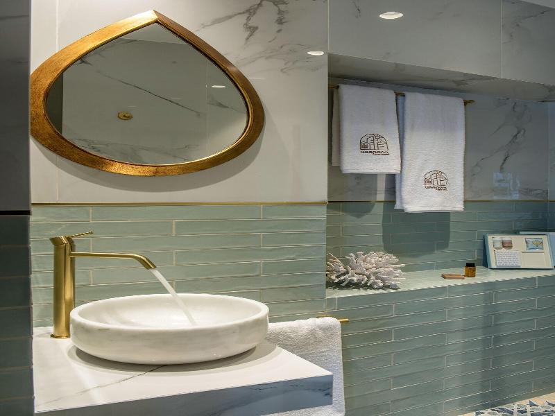 Vespera City Hotel image