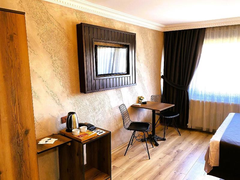 Insta Hotel Karakoy image