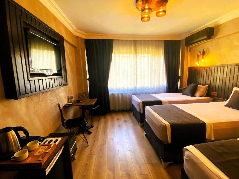 Insta Hotel Karakoy image