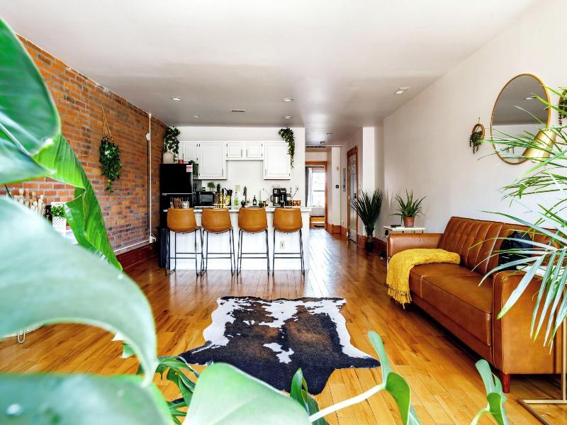 Jungle House Luxury Lofts Â€“ Short North High S image