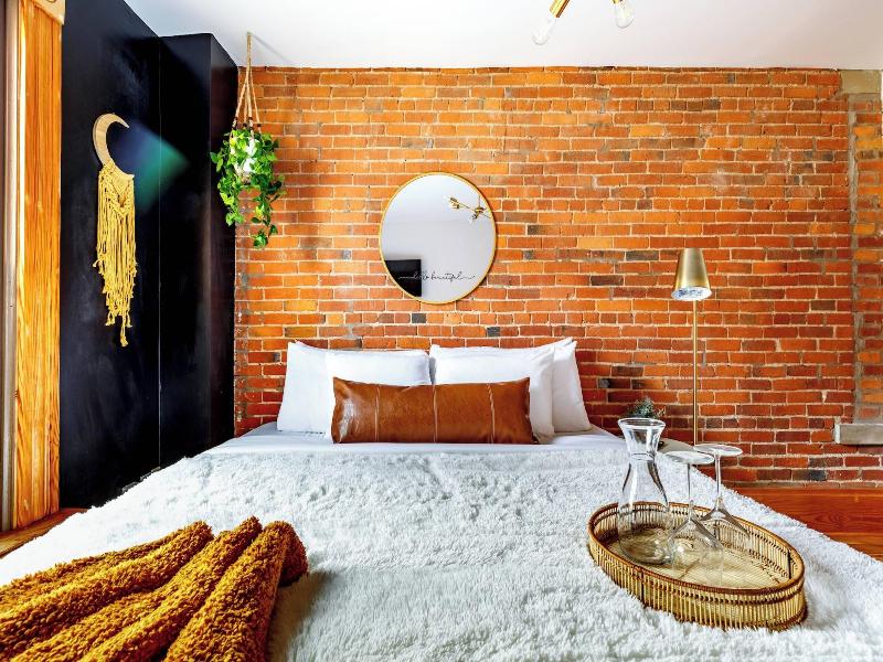 Jungle House Luxury Lofts Â€“ Short North High S image