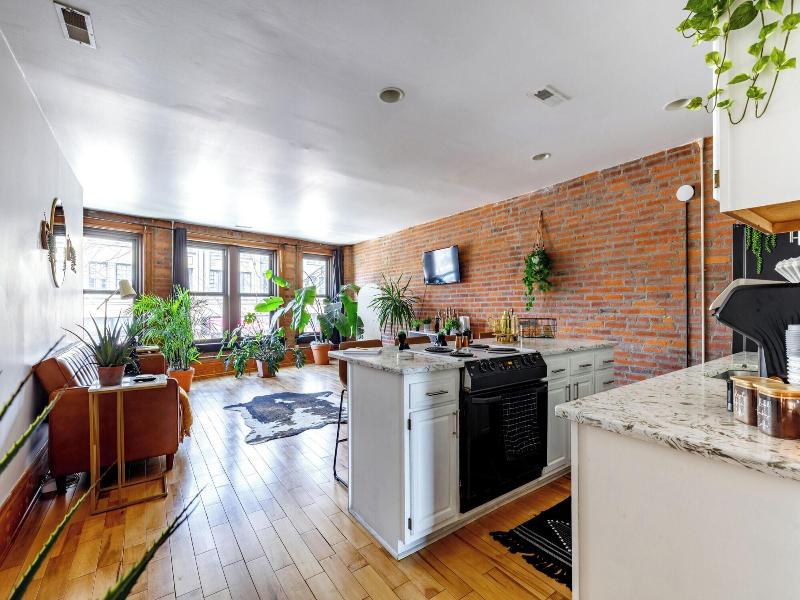 Jungle House Luxury Lofts Â€“ Short North High S image