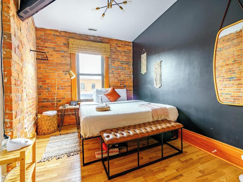 Jungle House Luxury Lofts Â€“ Short North High S image