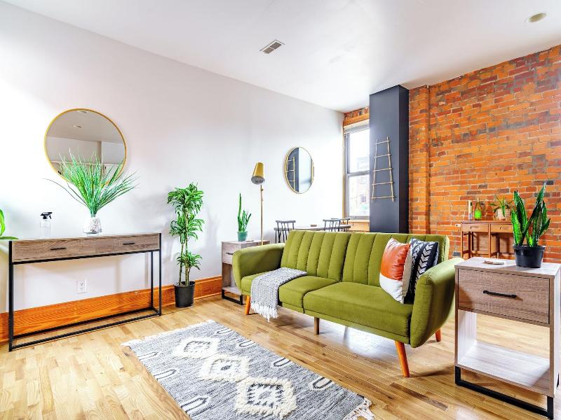 Jungle House Luxury Lofts Â€“ Short North High S image