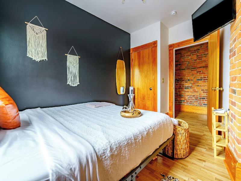 Jungle House Luxury Lofts Â€“ Short North High S image