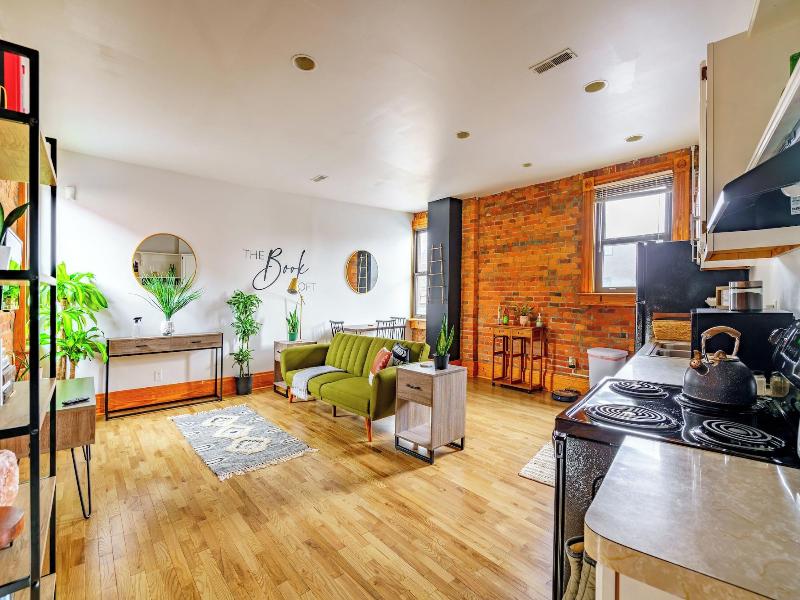 Jungle House Luxury Lofts Â€“ Short North High S image
