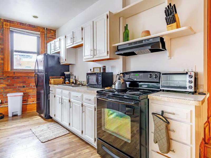 Jungle House Luxury Lofts Â€“ Short North High S image