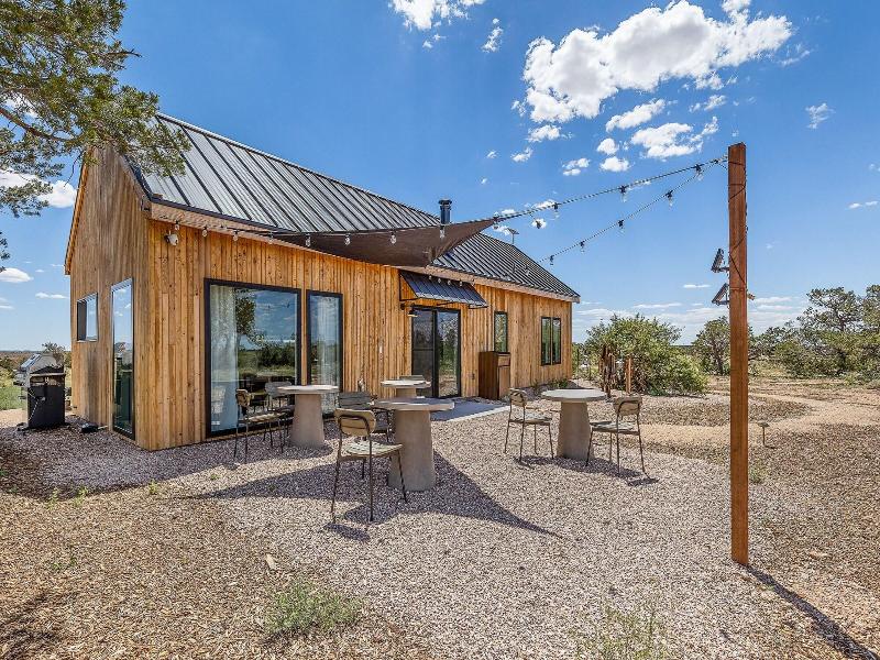 The Grand Canyon Headquarters, Williams