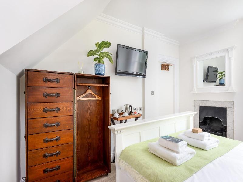 The Retreat New Forest image