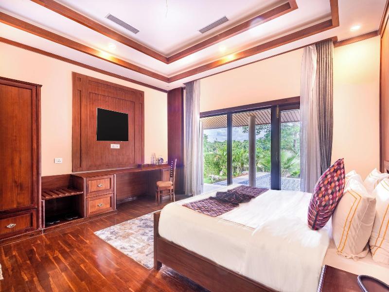 River Bank Jungle Resort image