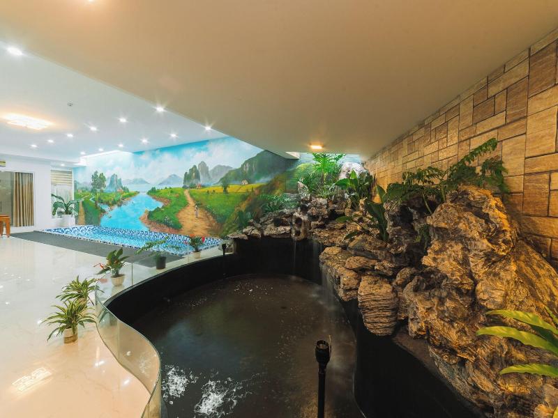 Quy Tai Premium Hotel image