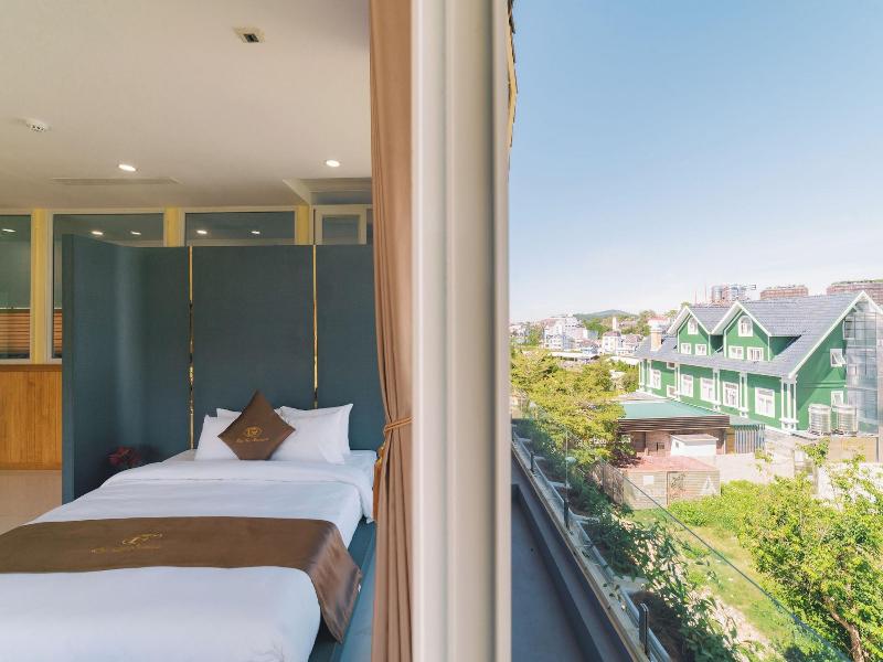 Quy Tai Premium Hotel image