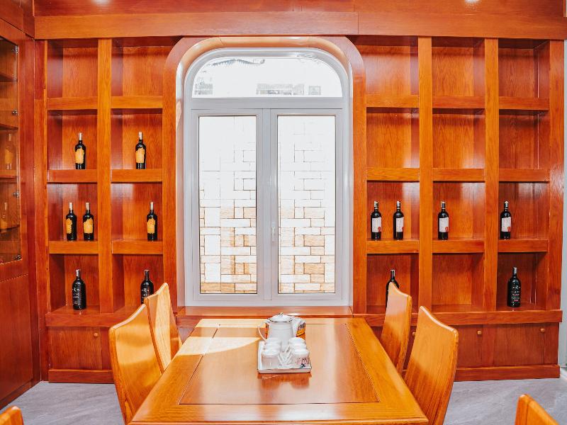 Quy Tai Premium Hotel image