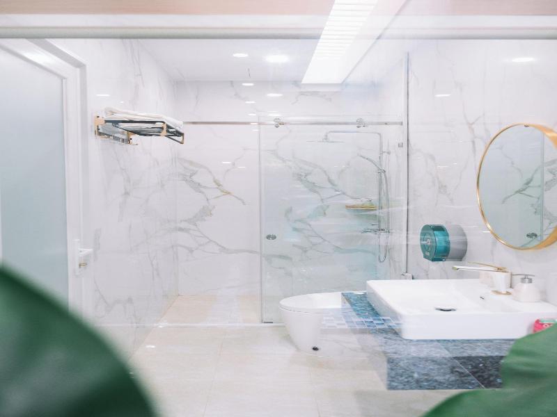 Quy Tai Premium Hotel image
