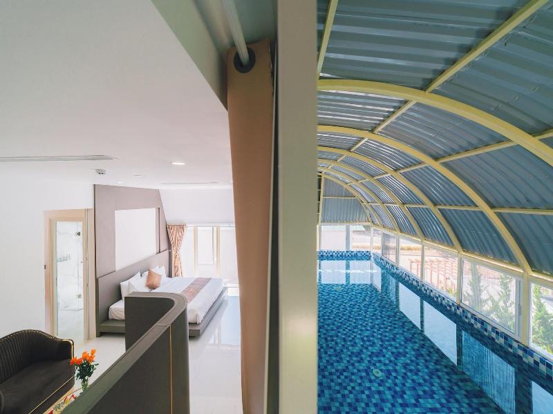 Quy Tai Premium Hotel image