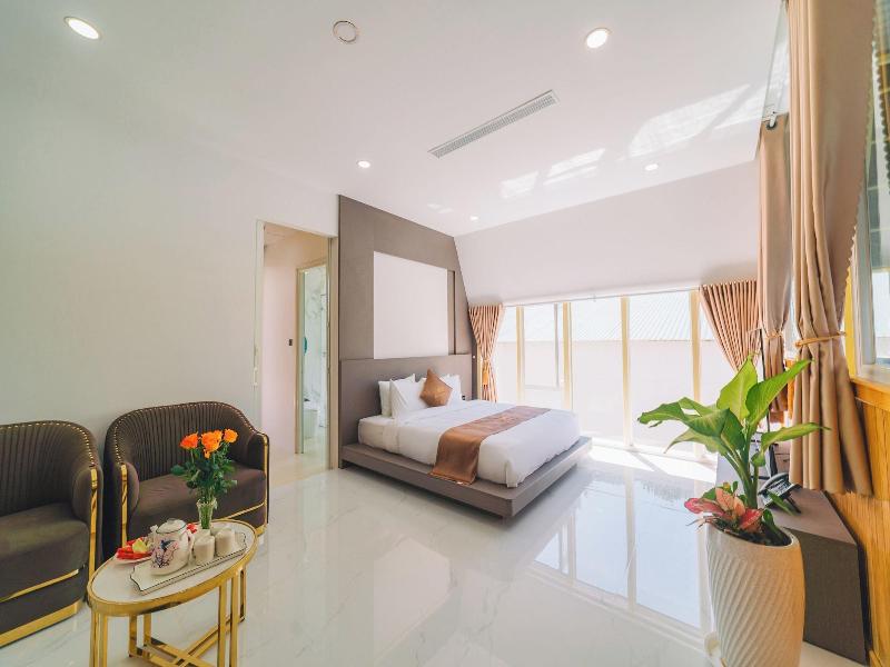 Quy Tai Premium Hotel image
