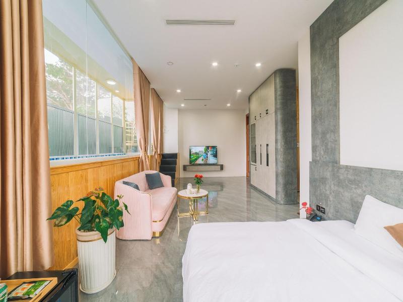 Quy Tai Premium Hotel image