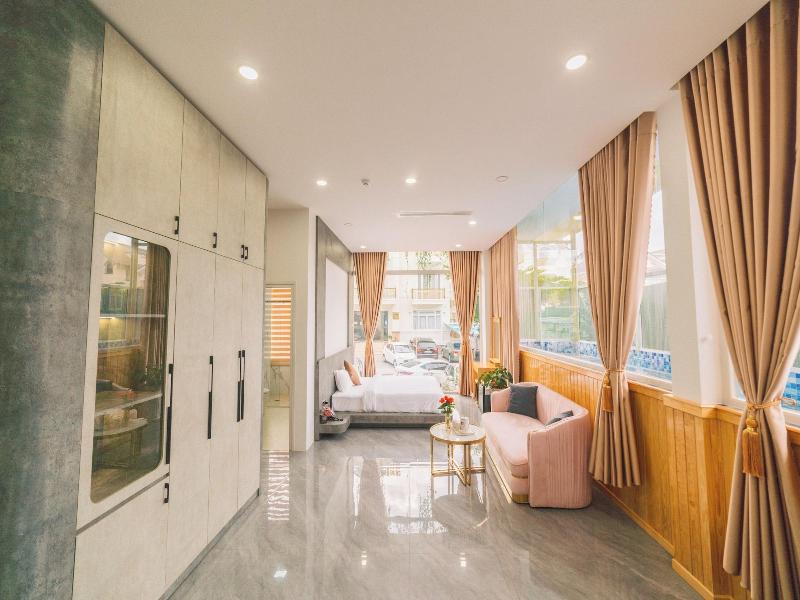 Quy Tai Premium Hotel image