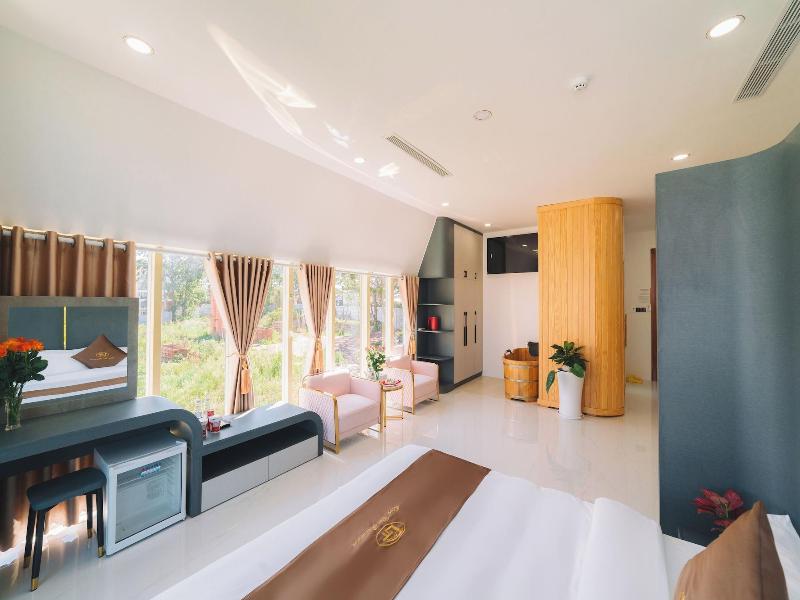 Quy Tai Premium Hotel image