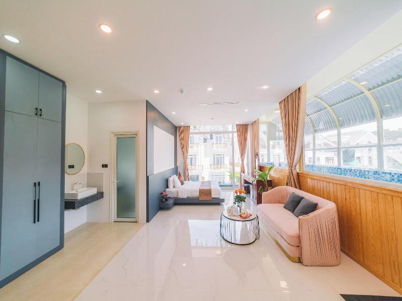 Quy Tai Premium Hotel image
