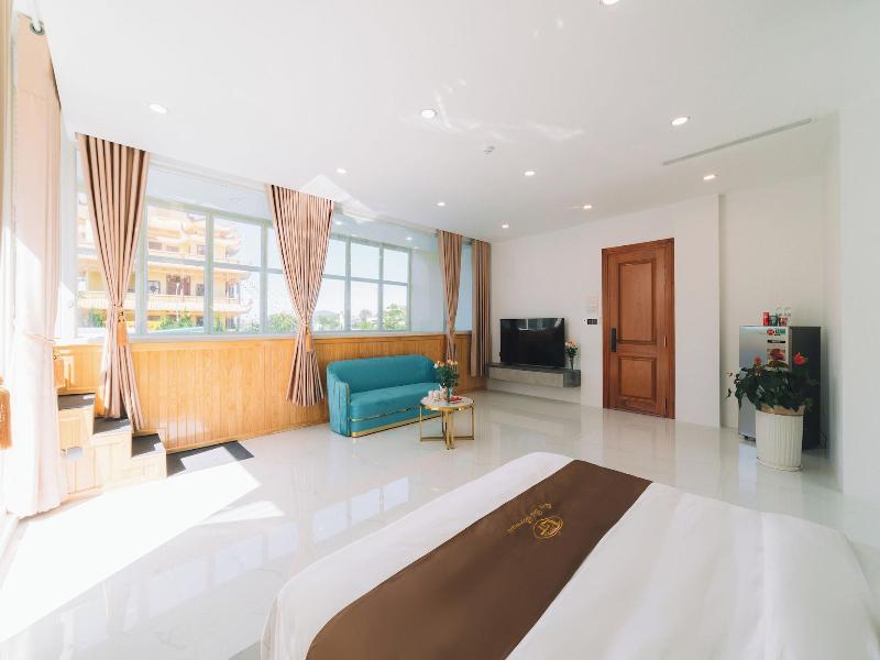 Quy Tai Premium Hotel image