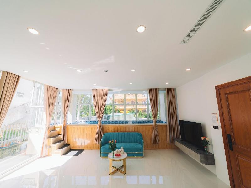 Quy Tai Premium Hotel image