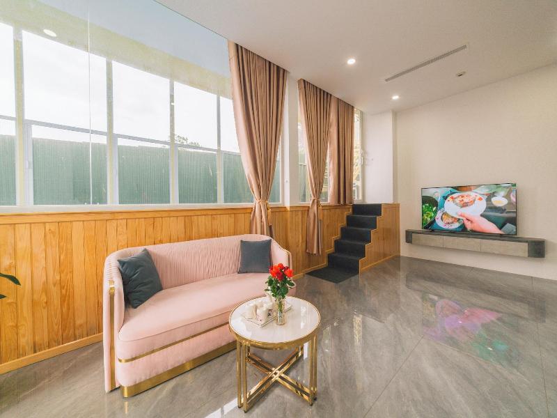 Quy Tai Premium Hotel image