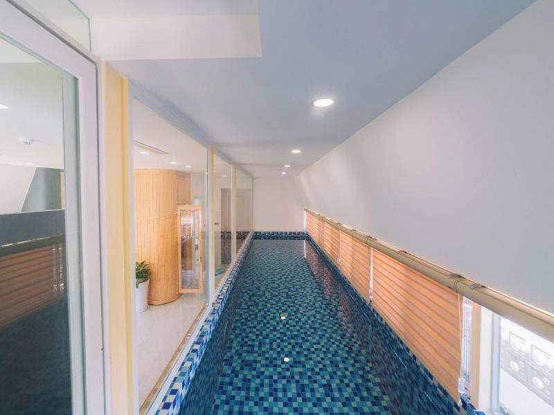 Quy Tai Premium Hotel image