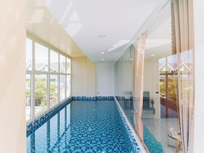 Quy Tai Premium Hotel image