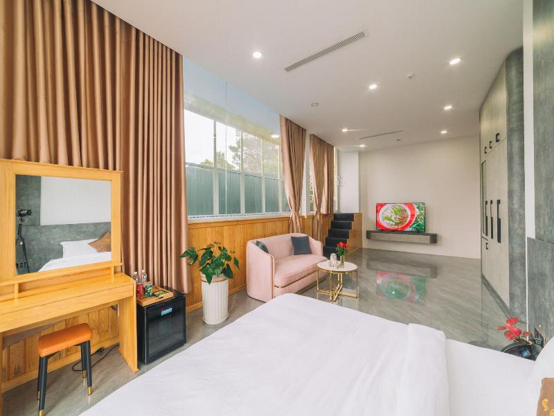 Quy Tai Premium Hotel image