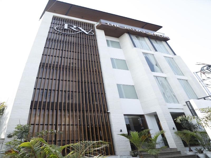 Hotel The Royal Vista image