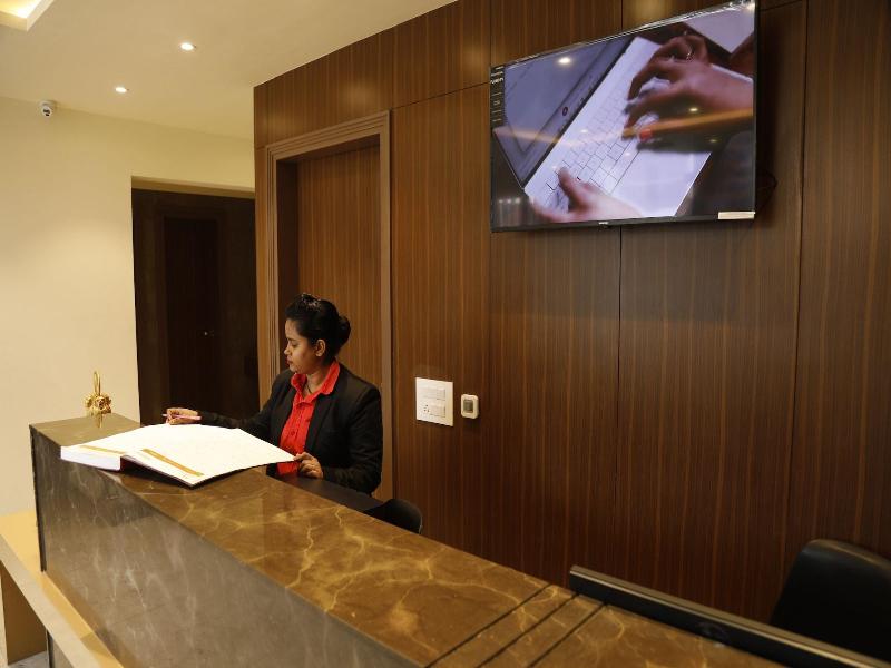 Hotel The Royal Vista image