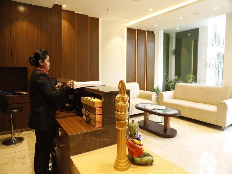 Hotel The Royal Vista image
