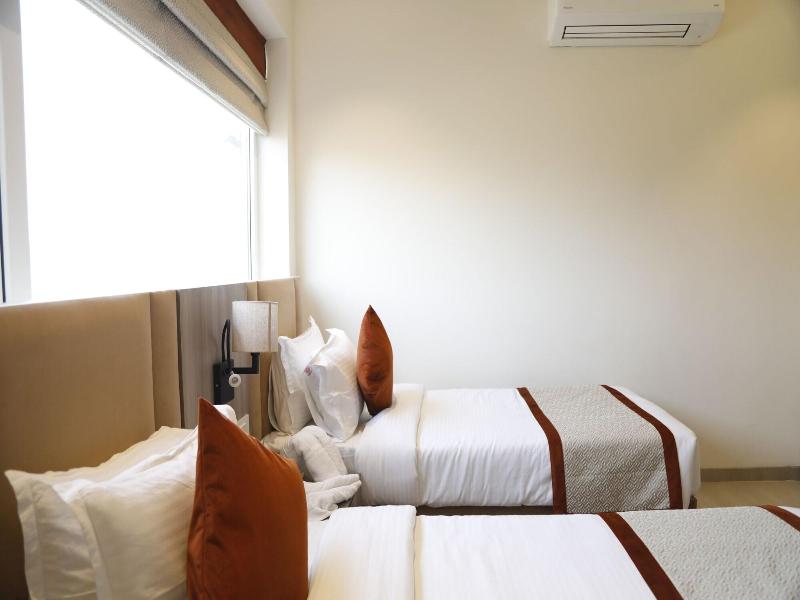 Hotel The Royal Vista image