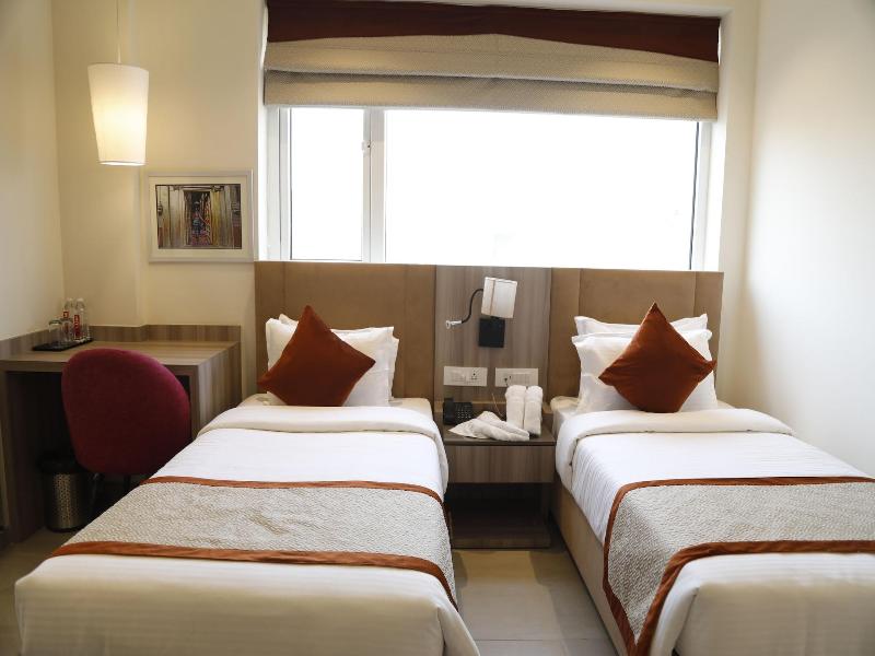 Hotel The Royal Vista image
