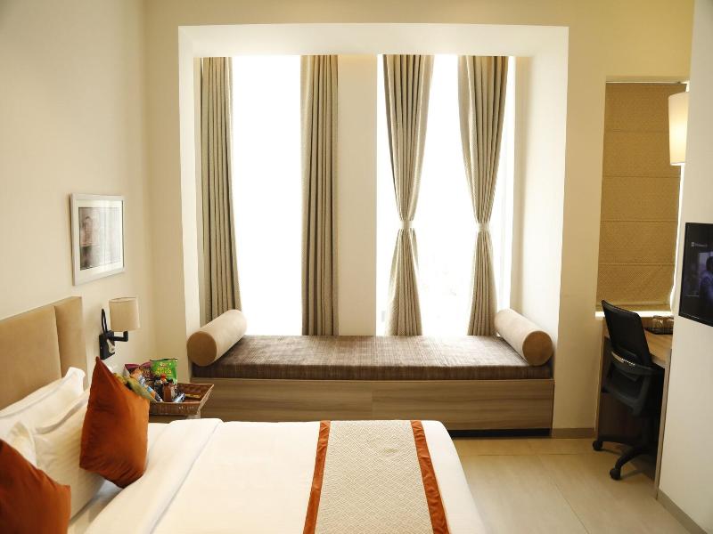 Hotel The Royal Vista image