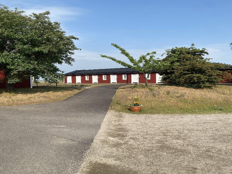 Bedinge Golfklubb Hotell image