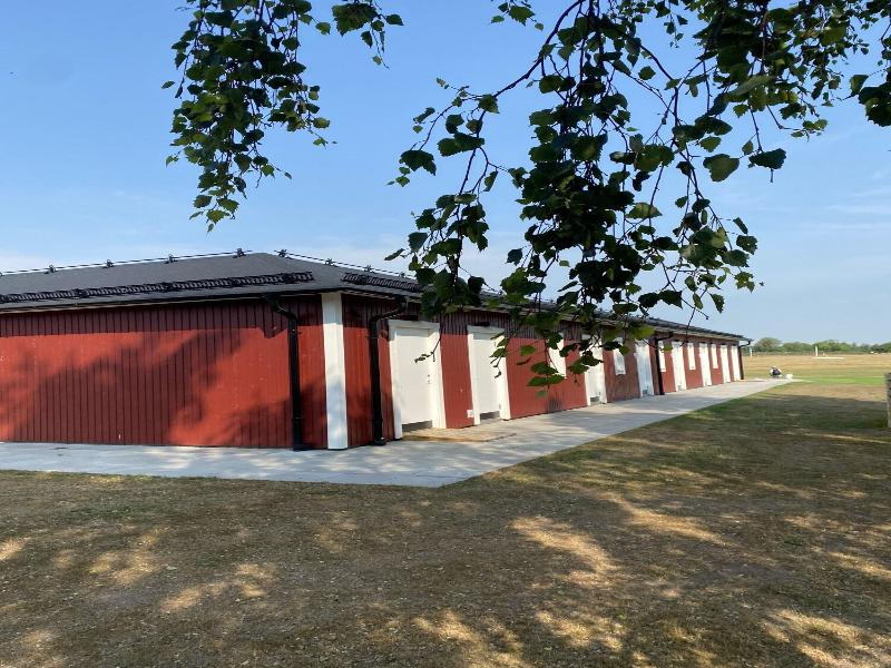 Bedinge Golfklubb Hotell image