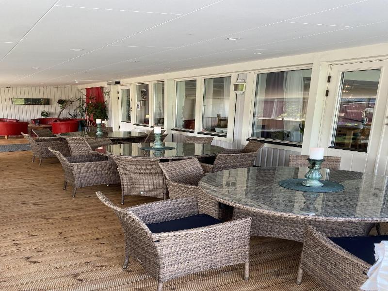 Bedinge Golfklubb Hotell image