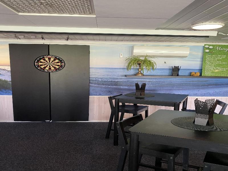 Bedinge Golfklubb Hotell image