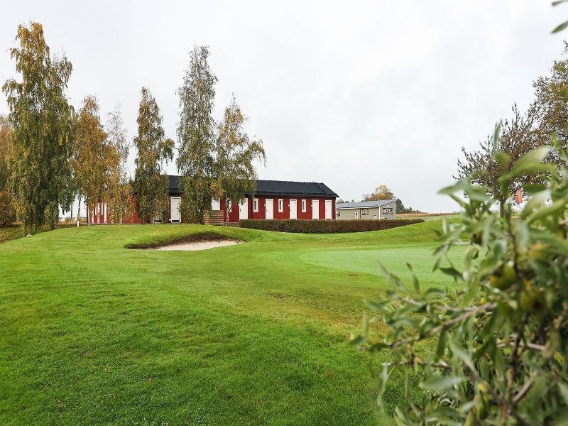 Bedinge Golfklubb Hotell image