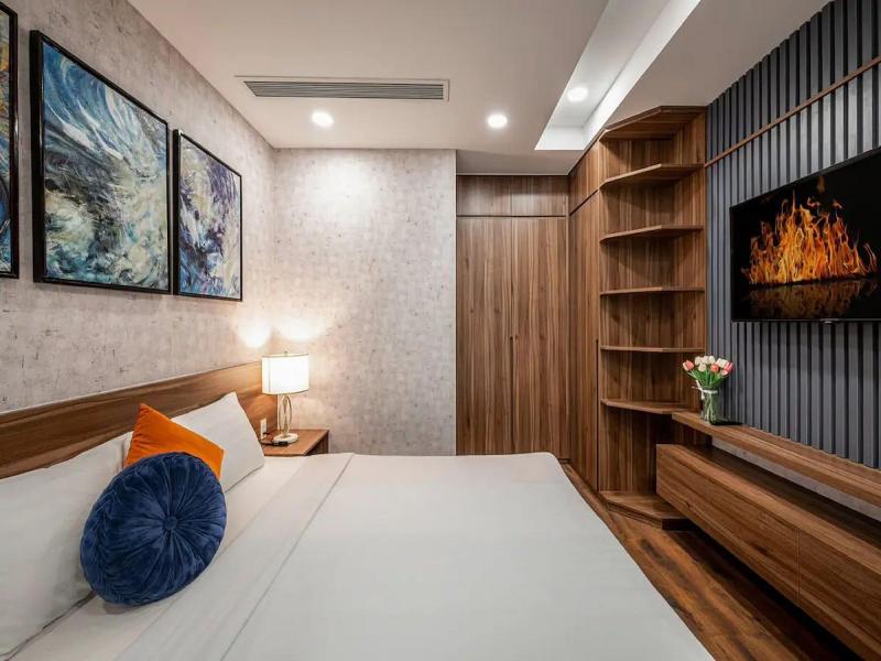 Terra Royal Luxury Vacation image