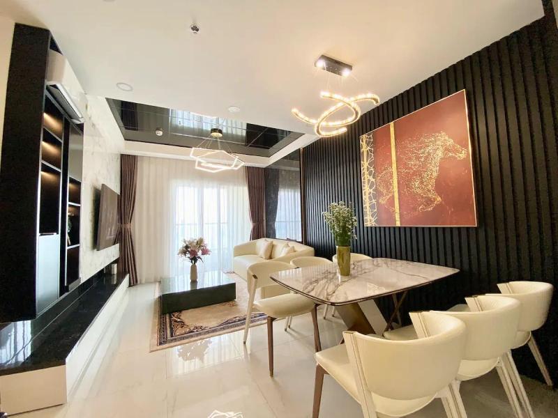 Terra Royal Luxury Vacation image