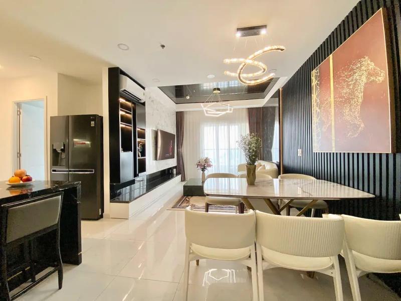 Terra Royal Luxury Vacation image