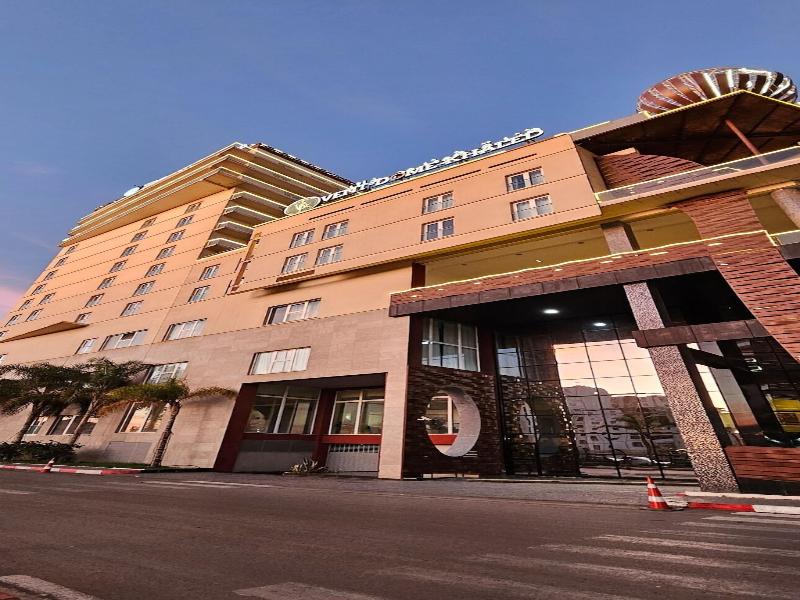 Hotel Vendome Khaled — exterior view